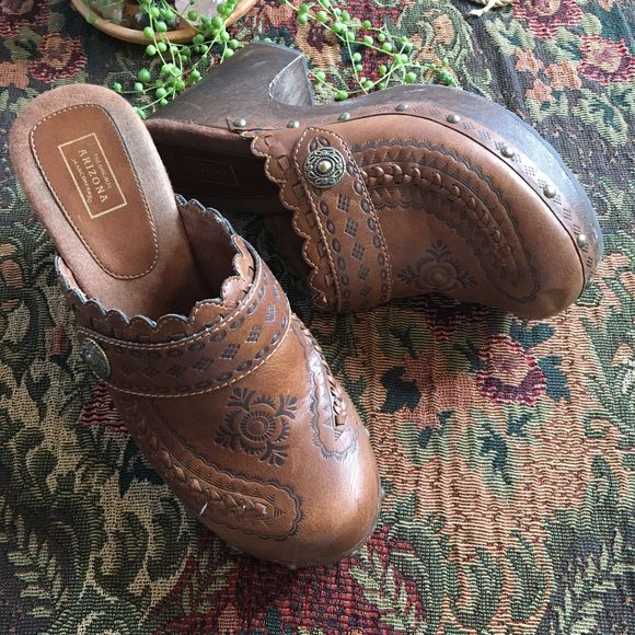 Arizona Jean Company Shoes - Arizona Jean Company Vegan leather clog 9M